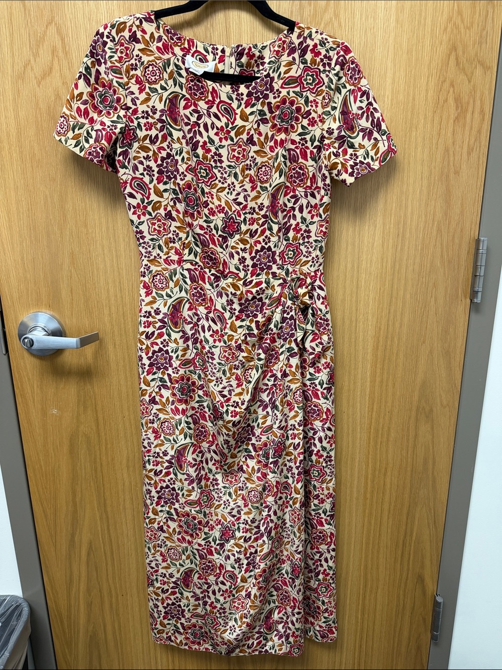 Vintage Talbots 100% Silk Cream Cottagecore Floral Feminine Midi Dress Size 4